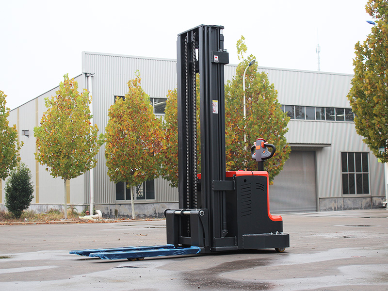 CDD-20（步行式堆高车5.5米升高）