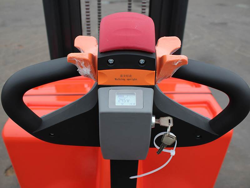 CDD-20（步行式堆高车5.5米升高）