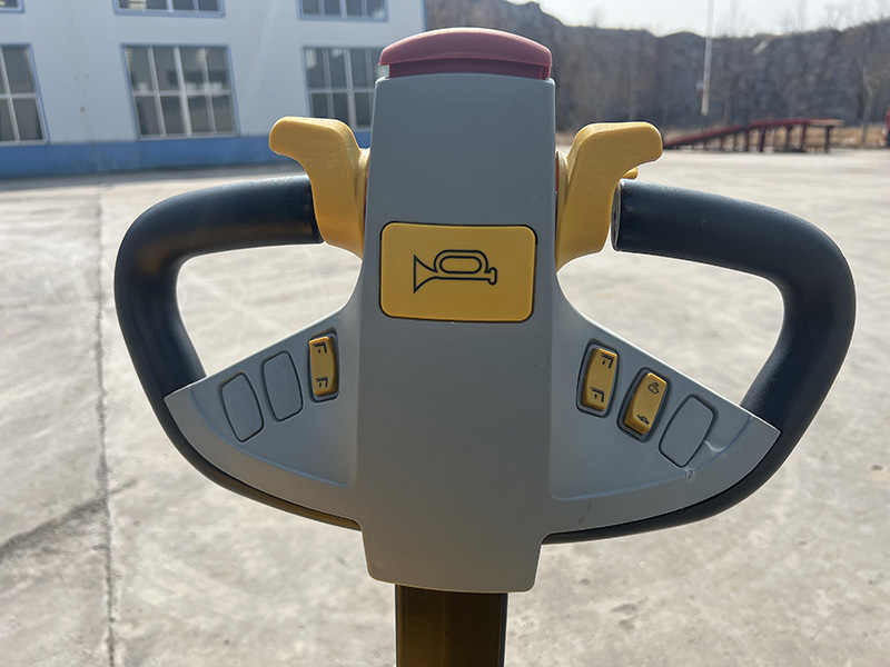 CDD-15（双油缸堆高车）