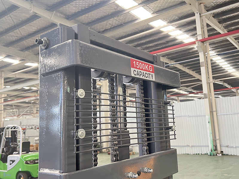 CDD-15（宽支腿堆高车）