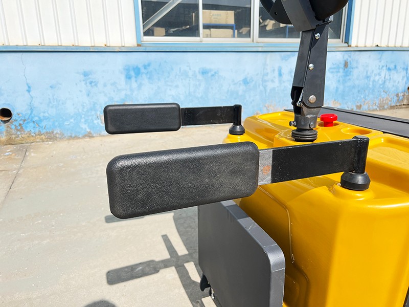 CBD-15（站架式搬运车）